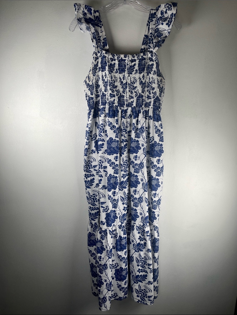 THML White with Navy Floral smocked Sundress. Cotton. Sz M